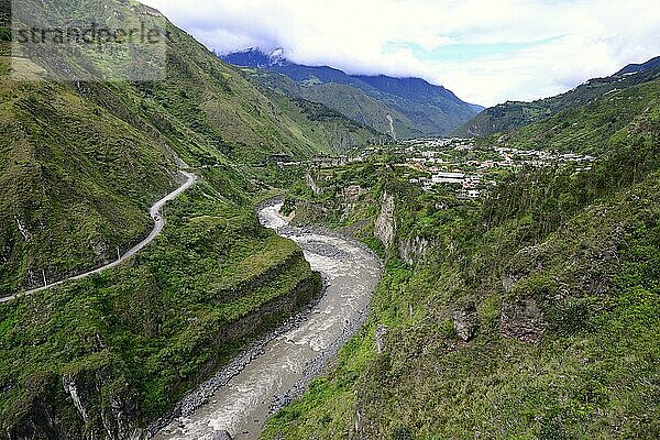 Flusstal des Rio Pastaza  Baños de Agua Santa  Provinz Tungurahua  Ecuador  Südamerika