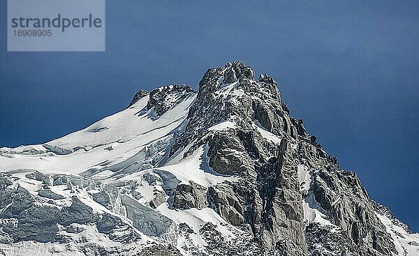 Hochalpine Berglandschaft  Gipfel des Mont Maudit  Chamonix  Haute-Savoie  Frankreich  Europa