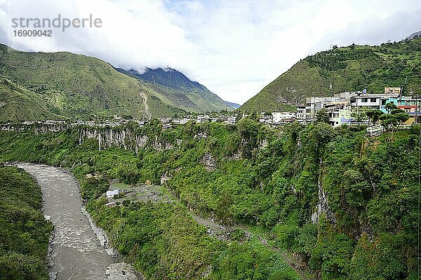 Flusstal des Rio Pastaza  Baños de Agua Santa  Provinz Tungurahua  Ecuador  Südamerika