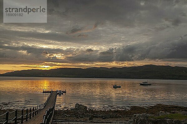Sonnenuntergang über Loch Na Keal  Isle of Mull  Schottland  Vereinigtes Königreich