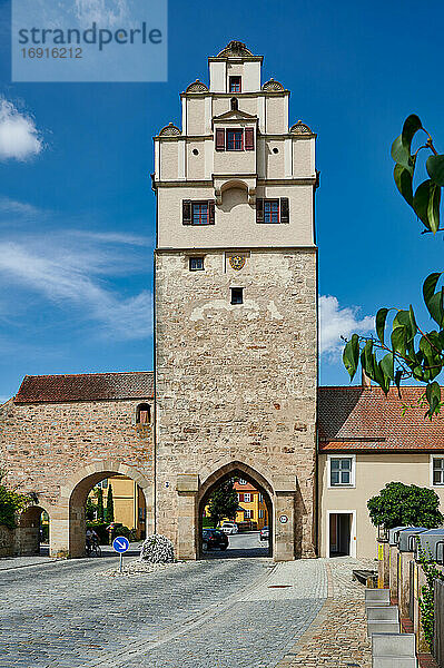 Nördlinger Tor  Dinkelsbühl  Mittelfranken  Bayern  Deutschland |the Nördlinger Tor  Dinkelsbuhl  Central Franconia  Bavaria  Germany|