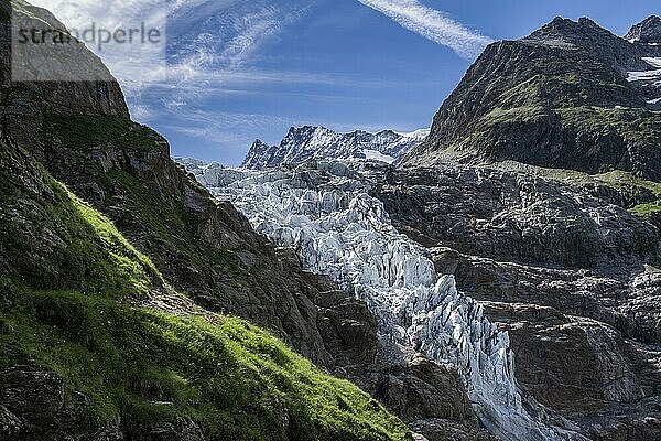 Hochalpine Berglandschaft  Unteres Eismeer  Gletscherzunge  Berner Oberland  Schweiz  Europa