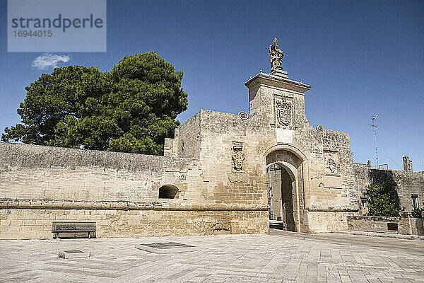 Tor von St. Oronzo  Acaya  Salento  Apulien  Italien  Europa