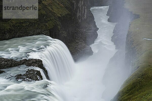 Gullfoss-Wasserfall in der Schlucht des Hvita-Flusses  Der Goldene Kreis  Island