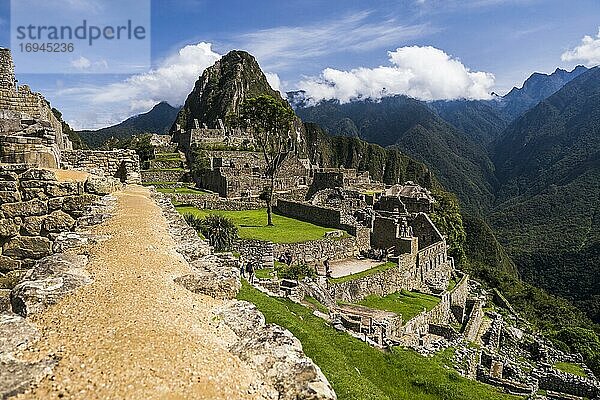 Machu Picchu Inka-Ruinen und Huayna Picchu (Wayna Picchu)  Region Cusco  Peru