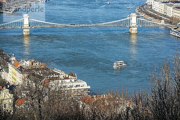 Blick auf die Donau vom Gellertberg  Budapest  Ungarn
