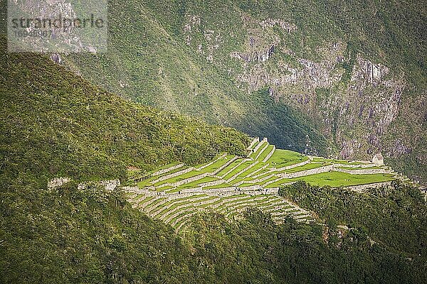 Die Inka-Ruinen von Machu Picchu vom Sonnentor (Inti Punku oder Intipuncu) aus gesehen  Region Cusco  Peru