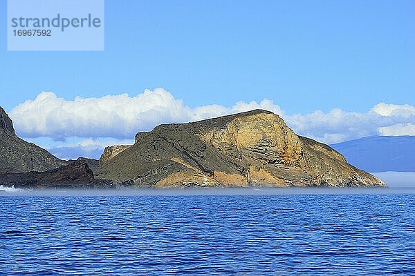 Bunte Felsen am Punta Vicente Roca  Insel Isabela  Galapagos  Ecuador  Südamerika