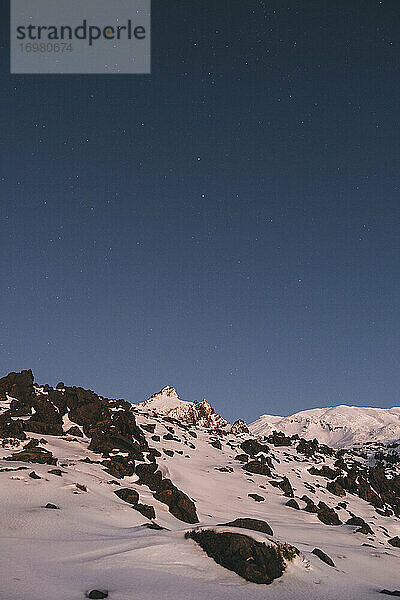 Erste Sterne über dem Tongariro National Park im Winter  Whakapapa Ski Field  Neuseeland