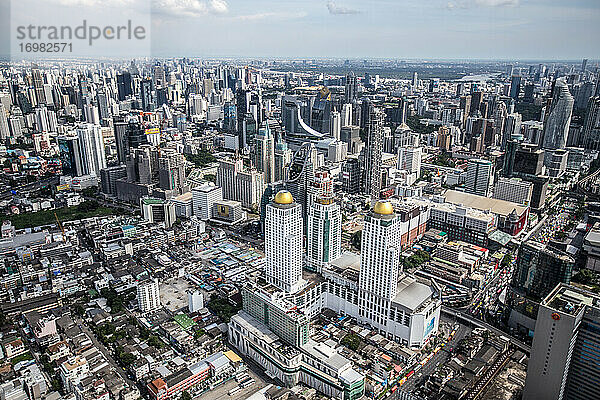 eine Landschaft in Bangkok auf dem Dach eines Hotels