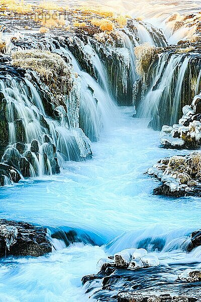 Wasserfall Bruarfoss im Winter  Südisland  Island  Europa