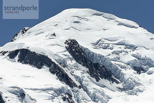 Glacier des Bossons  Gipfel des Mont Blanc mit Gletscher  Mont-Blanc-Massiv  Chamonix-Mont-Blanc  Haute-Savoie  Frankreich  Europa