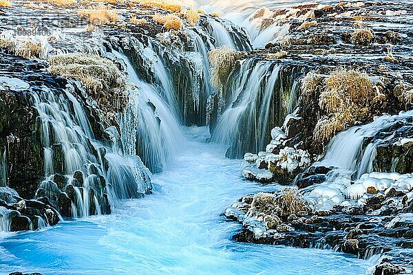 Wasserfall Bruarfoss im Winter  Südisland  Island  Europa