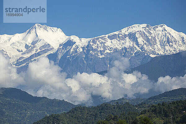 Blick auf den Himalaya  Pokara  Nepal  Asien