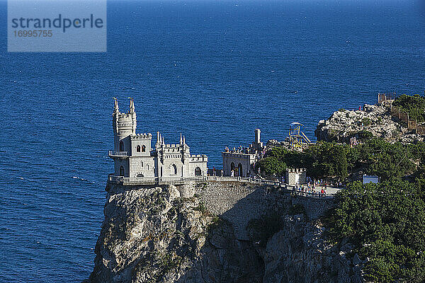 Das Schwalbennest Schloss auf der Aurora Klippe  Jalta  Krim  Ukraine  Europa