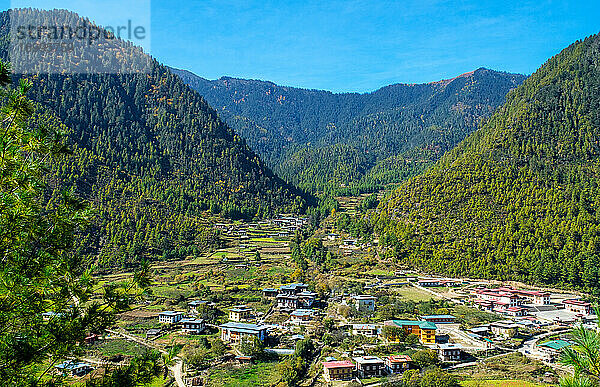 Hoher Aussichtspunkt  Dorf Haa  Bhutan  Asien