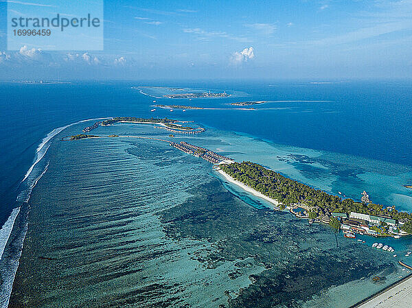 Malediven  Kaafu Atoll  Luftaufnahme des Archipels im Arabischen Meer