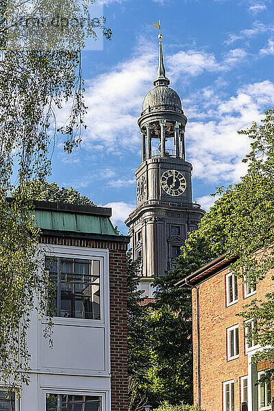 Deutschland  Hamburg  Glockenturm der historischen St. Michaelskirche