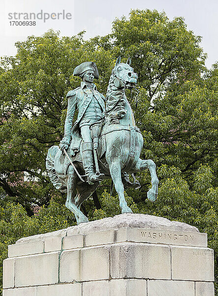 USA  Washington DC  Reiterstandbild von George Washington am Washington Circle