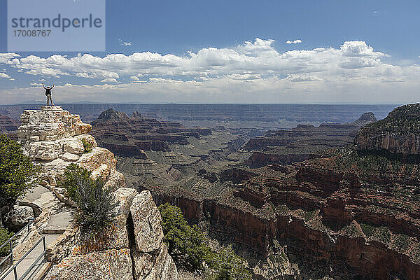 Blick auf den North Rim des Grand Canyon National Park vom Bright Angel Point  UNESCO-Welterbe  Arizona  Vereinigte Staaten von Amerika  Nordamerika