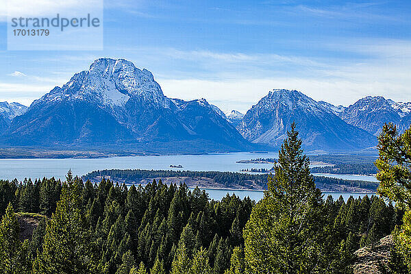 USA  Wyoming  Jackson  Grand Teton National Park  Blick auf den Grand Teton National Park vom Signal Mountain