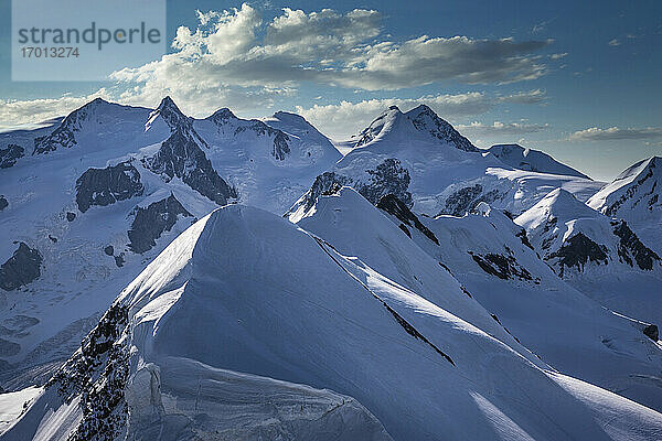 Schweiz  Monte Rosa  Luftaufnahme des Monte Rosa Massivs
