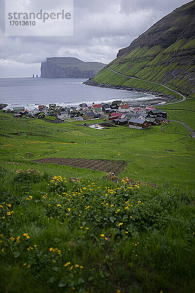 Dänemark  Färöer Inseln  Tjornuvík  Dorf an der Küste