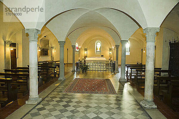 Europa  Italien  Emilia Romagna  Piacenza  Bobbio  die Abtei San Colombano  mittelalterliches Denkmal