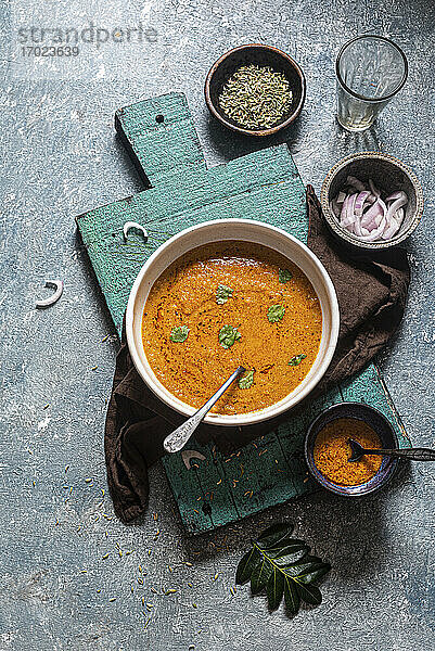Indisches Tomaten-Zwiebel-Curry