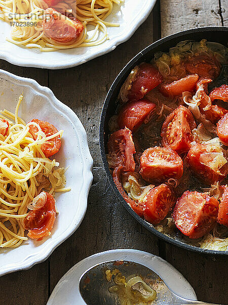 Spaghetti mit Tomaten und Ingwer