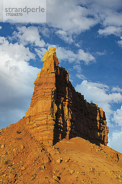 USA  New Mexico  Abiquiu  Felsformation aus rotem Sandstein