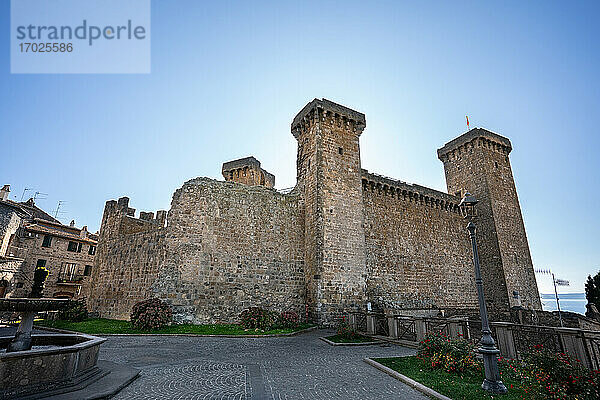 Rocca Monaldeschi della Cervara  Burg und Altstadt von Bolsena  Latium  Italien  Europa