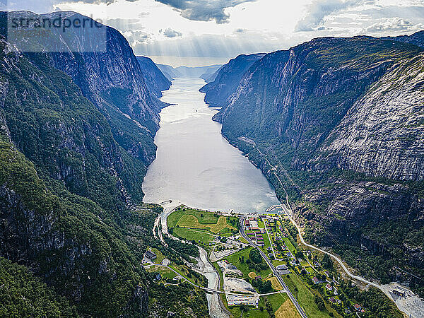 Lystrefjord (Lysefjord)  Rogaland  Norwegen  Skandinavien  Europa