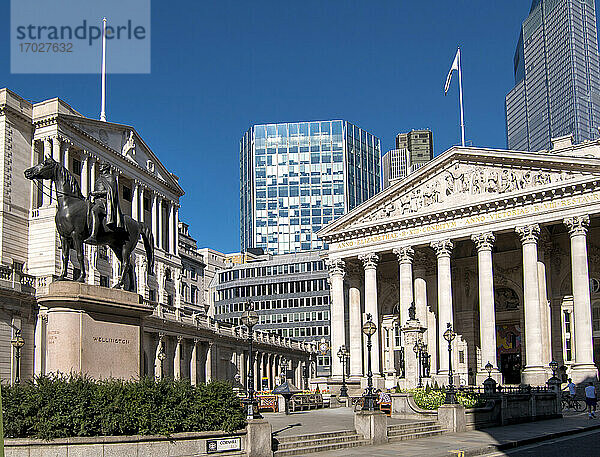 Die Bank of England in der Threadneedle Street  Royal Exchange und Cornhill  City of London  London  England  Vereinigtes Königreich  Europa