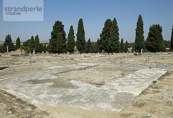 Spanien  Andalusien  Provinz Sevilla  Santiponce. Römische Stadt Italica  gegründet 206 v. Chr. durch den römischen General Scipio. Innenhof Haus Rodio. Reste der Mosaiken  ziemlich beschädigt.