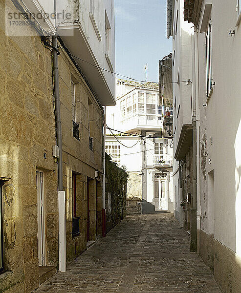 Spanien. Galicien. Provinz A Coruña. Muros. Blick auf die Rua Real.
