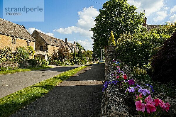 Longborough  ein typisches Dorf in den Cotswolds  Gloucestershire  England  Vereinigtes Königreich  Europa