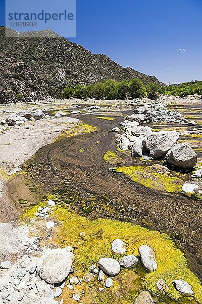 Fluss bei Valle Fertil  Provinz San Juan  Nordargentinien