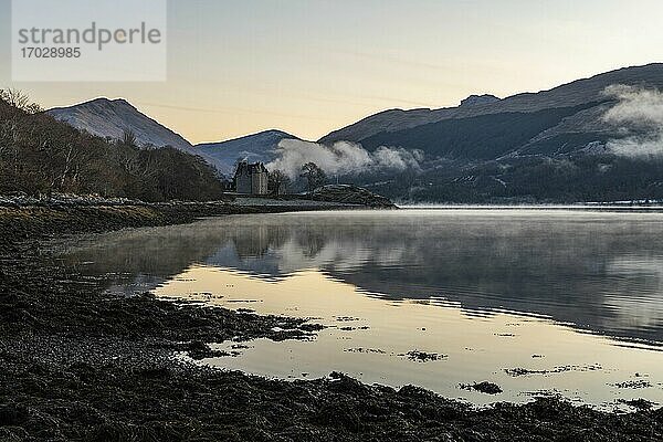 Dunderave Castle am Loch Fyne  Argyll und Bute  Schottische Highlands