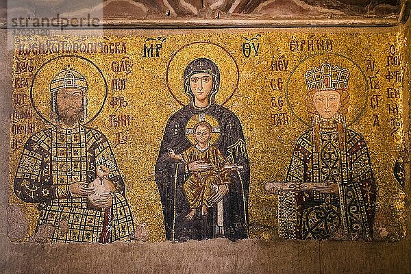 Byzantinisches Mosaik von Maria mit dem Jesuskind  Hagia Sophia (Aya Sofya)  Istanbul  Türkei