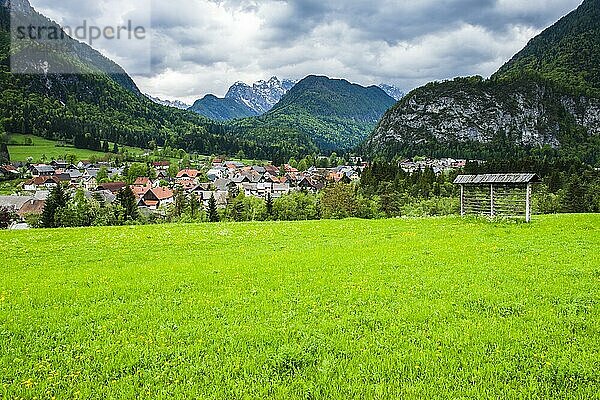 Slowenien  Mojstrana  unterhalb des Berges Triglav im Triglav-Nationalpark  Julische Alpen  Oberkrain  Slowenien