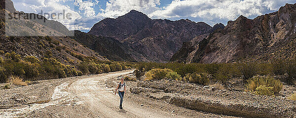Wandern in den Anden um Uspallata  Provinz Mendoza  Argentinien
