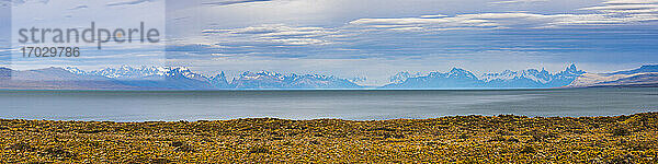 Lago Viedma (Viedma-See) mit dem Berg Fitz Roy (alias Cerro Chalten) im Hintergrund  El Chalten  Patagonien  Argentinien