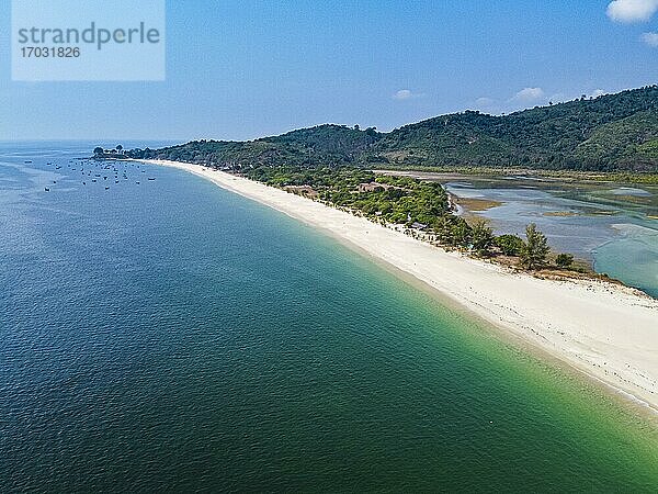Luftaufnahme von Tizit Strand  Dawei  Mon Staat  Myanmar  Region Tanintharyi  Myanmar  Asien