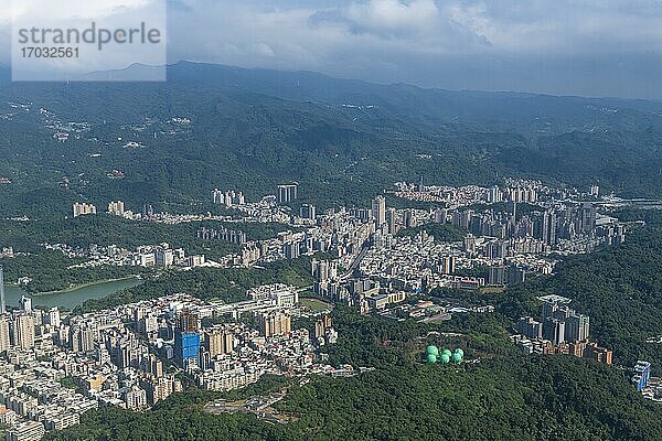 Luftaufnahme von Taipeh  Taiwan  Asien