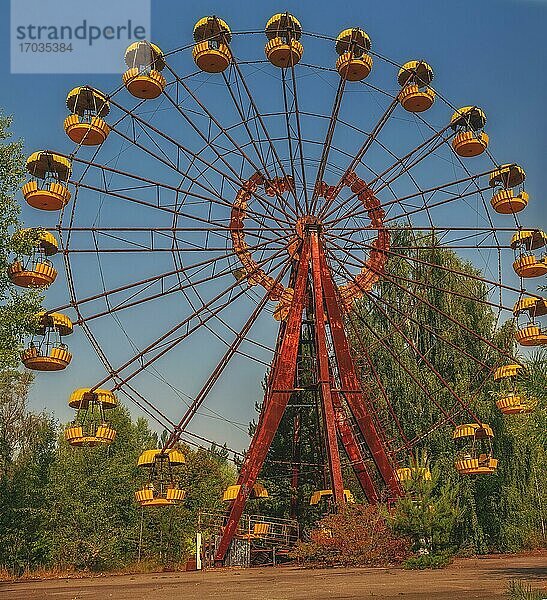 Verfalllenes Riesenrad  Rummelplatz  Pripyat  Lost Place  Sperrzone Tschernobyl  Ukraine  Europa