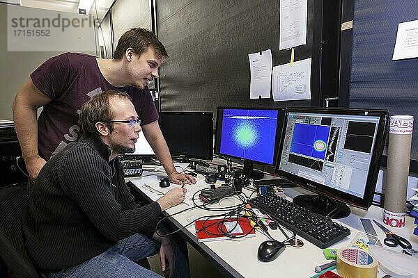 Laserlabor der Experimentalphysik in der Heinrich-Heine-Universität Düsseldorf  Nordrhein-Westfalen  Deutschland  Europa