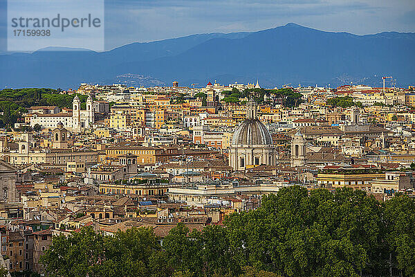 Italien  Rom  Blick auf die Stadt aus einem hohen Winkel