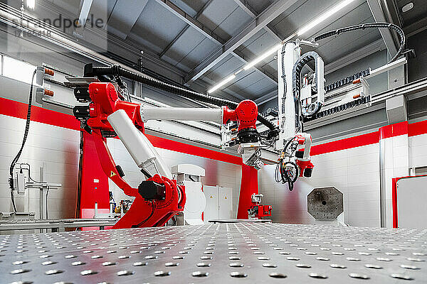 Automatische Robotermaschinen für das Schweißen in der Fabrik