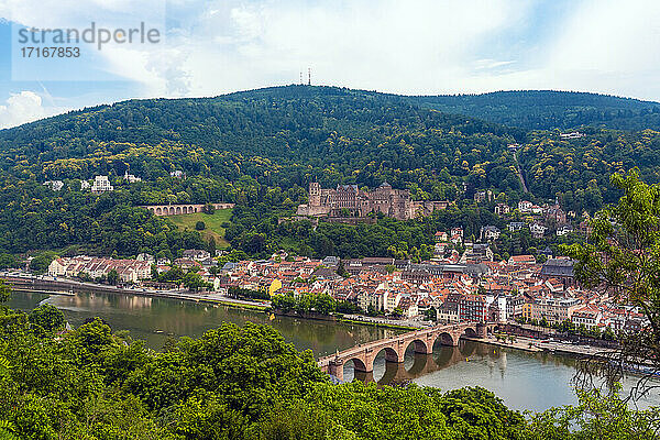 Germany  Baden-Wurttemberg  Heidelberg  Heidelberg Castle overlooking old town below